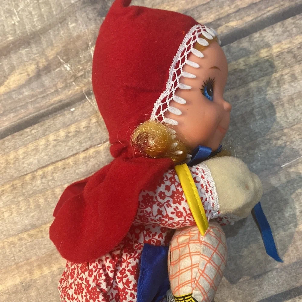 Mattel Vintage Little Red Riding Hood Story Beans 11” Doll - Picture 3 of 11